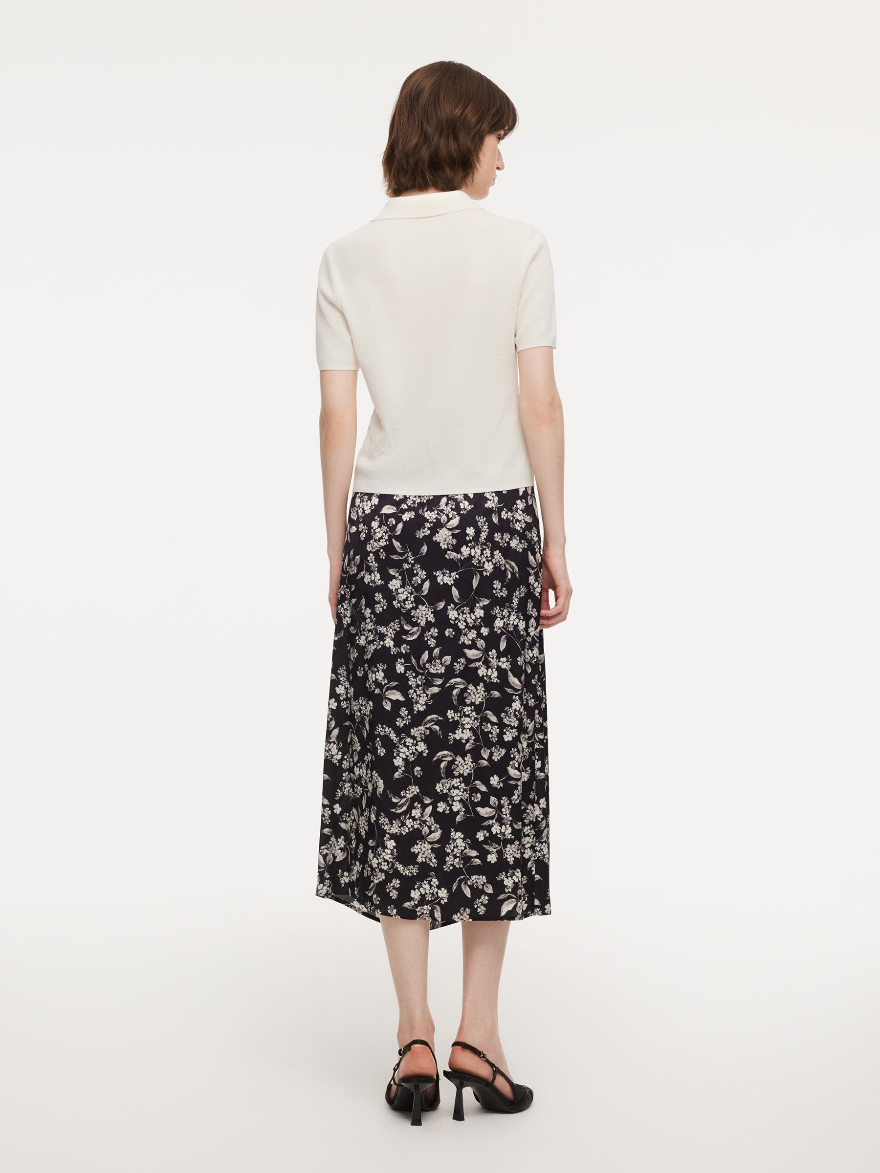 Twist-Front Slit Skirt