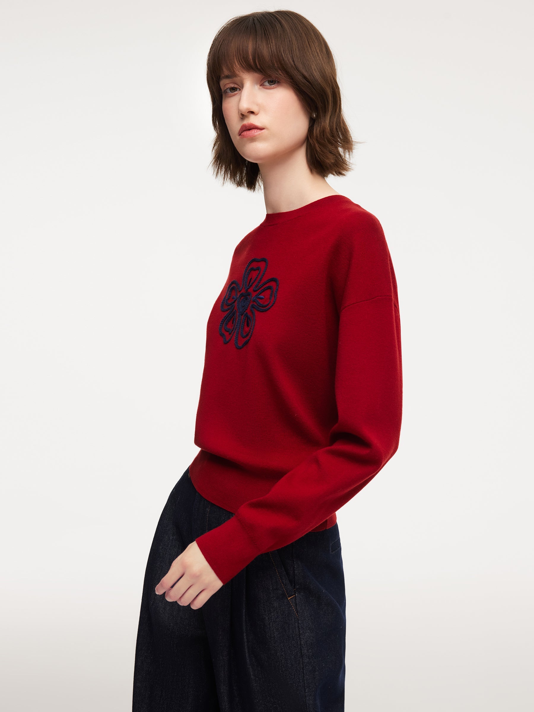 Round Neck Floral Loose Sweater