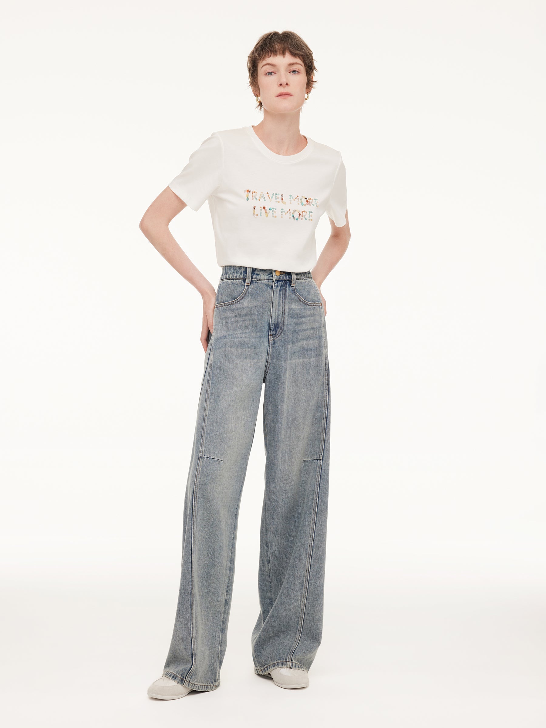 Curved-Leg Elongated Jeans