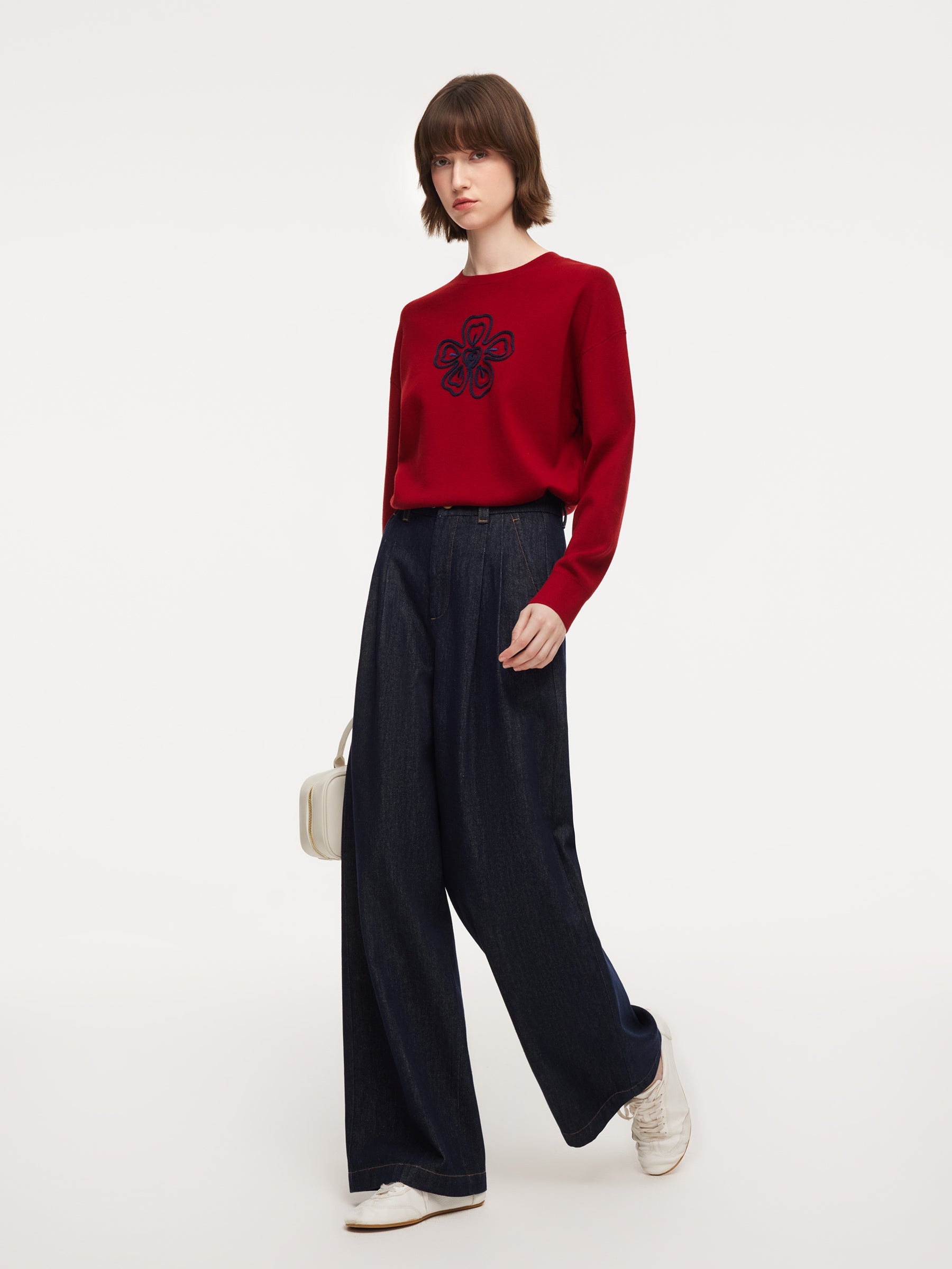 Round Neck Floral Loose Sweater