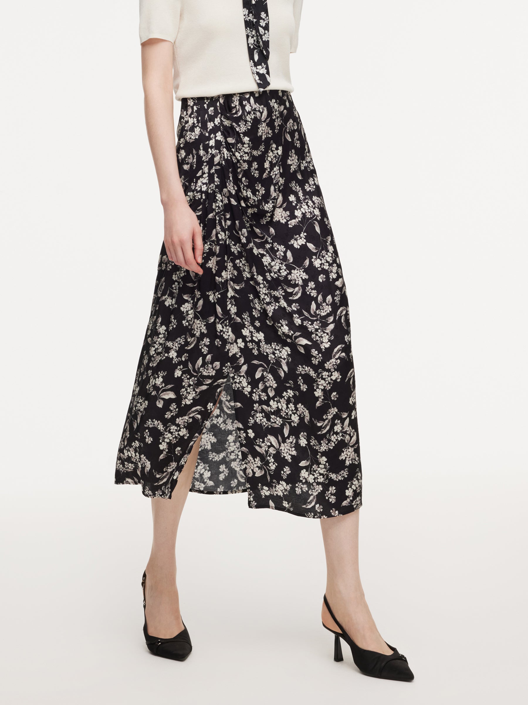 Twist-Front Slit Skirt