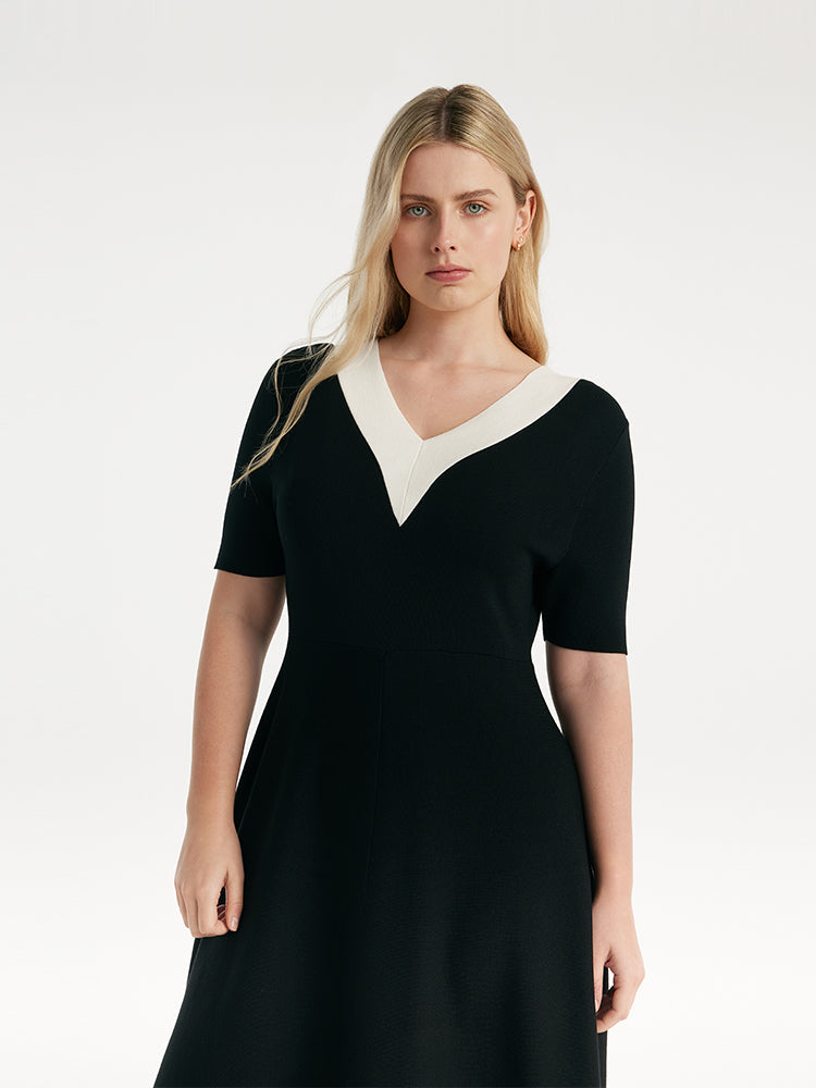 Contrast V-Neck Slim Knit Dress