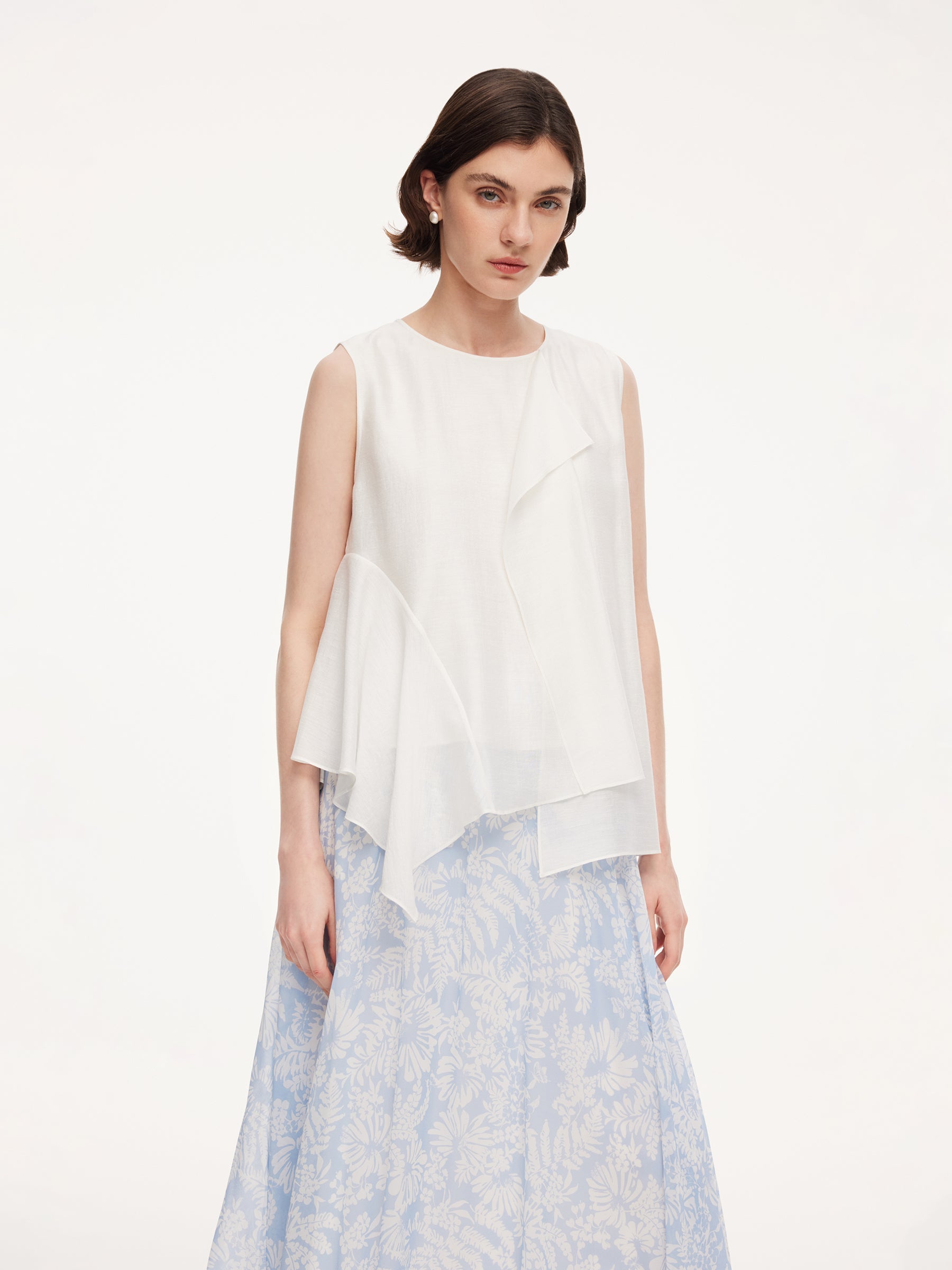 Asymmetrical Ruffle Slimming