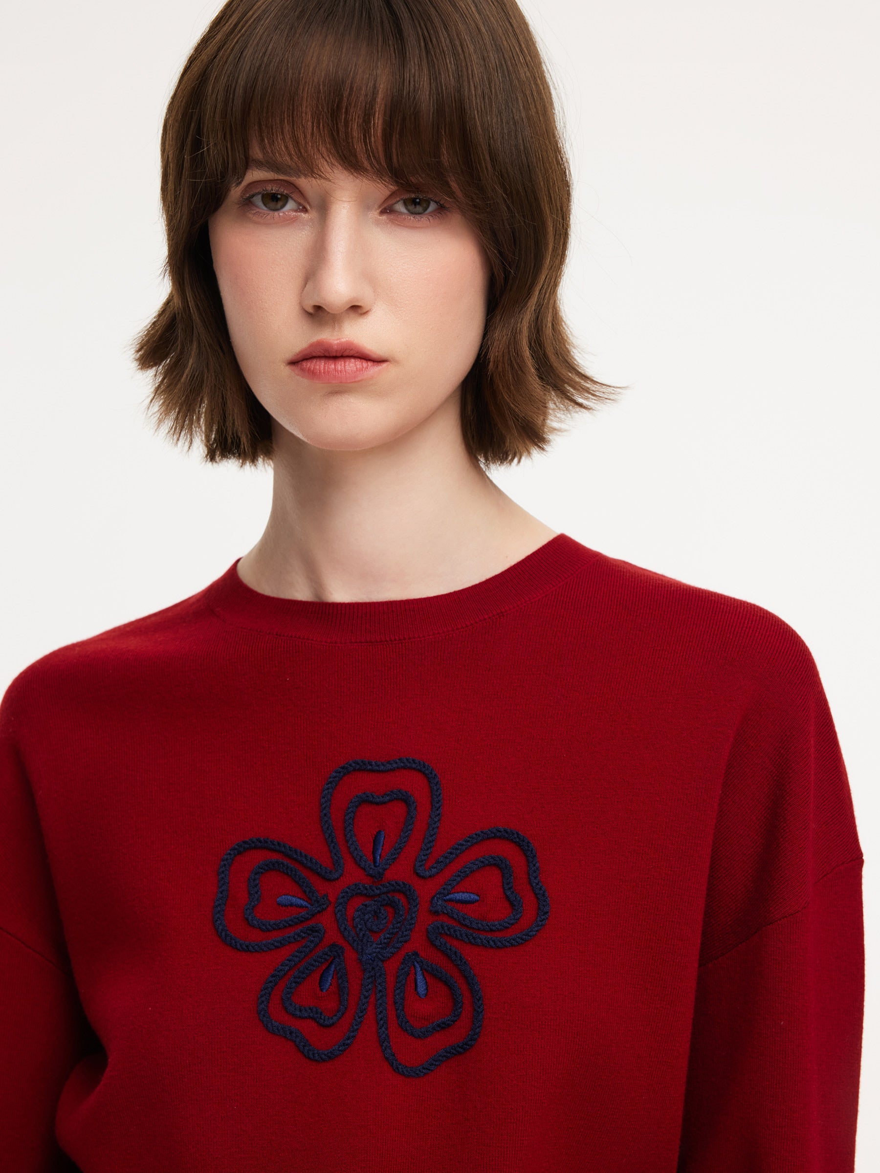 Round Neck Floral Loose Sweater