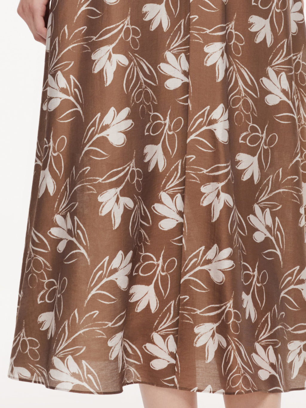 Wrinkle-Resistant Midi Drape Skirt