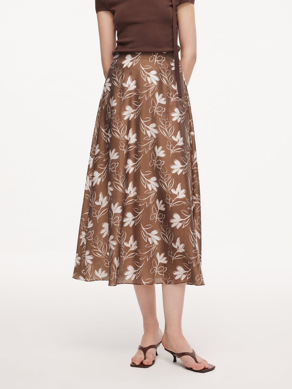 Wrinkle-Resistant Midi Drape Skirt