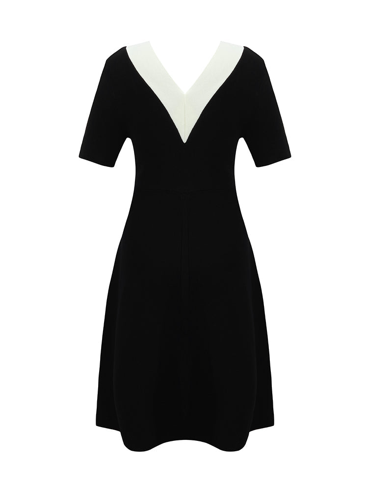 Contrast V-Neck Slim Knit Dress