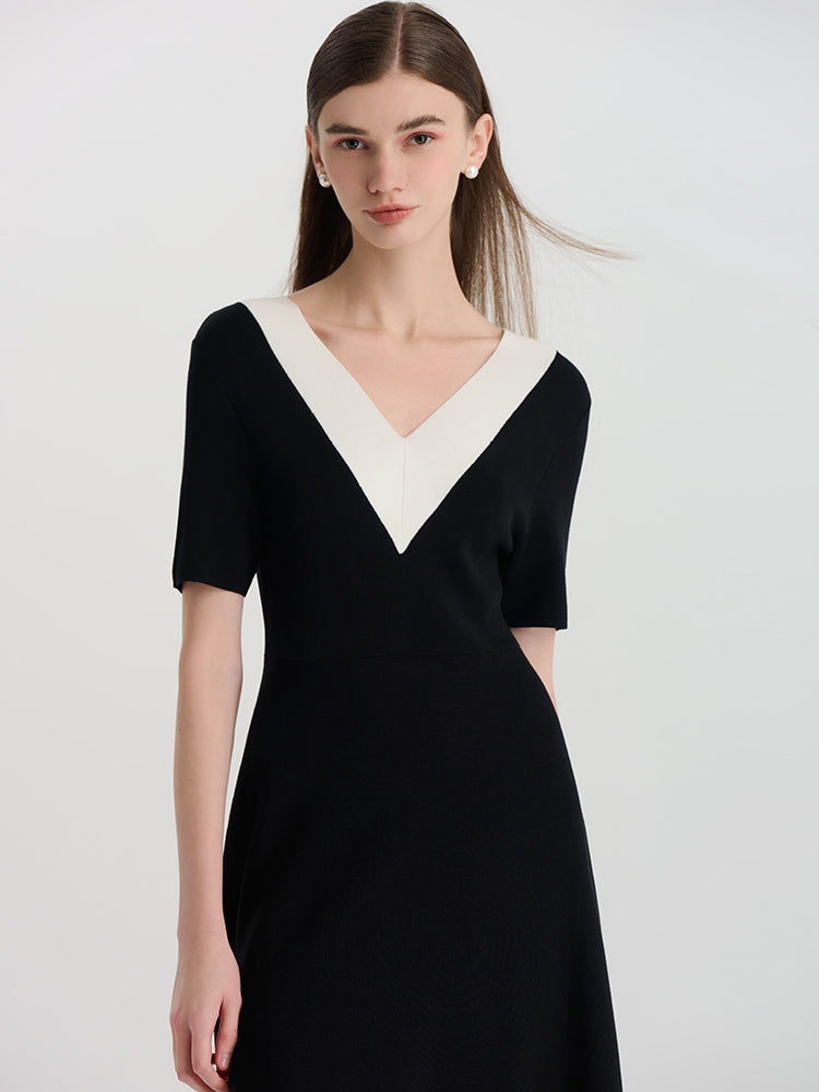 Contrast V-Neck Slim Knit Dress