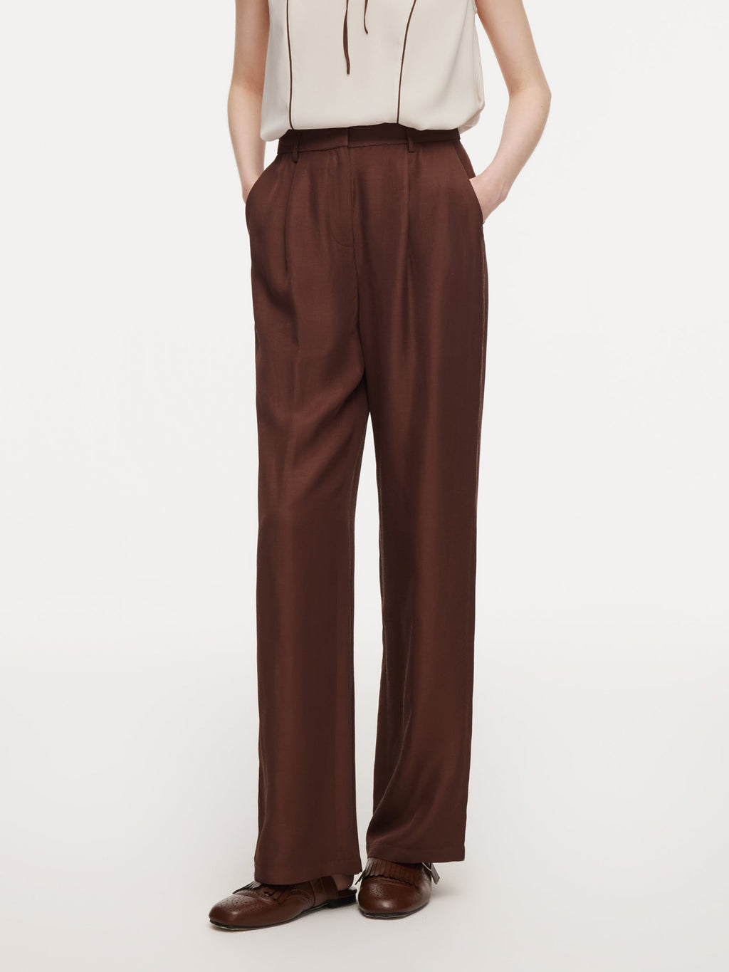 Belt Loop Side-Pocket Cut