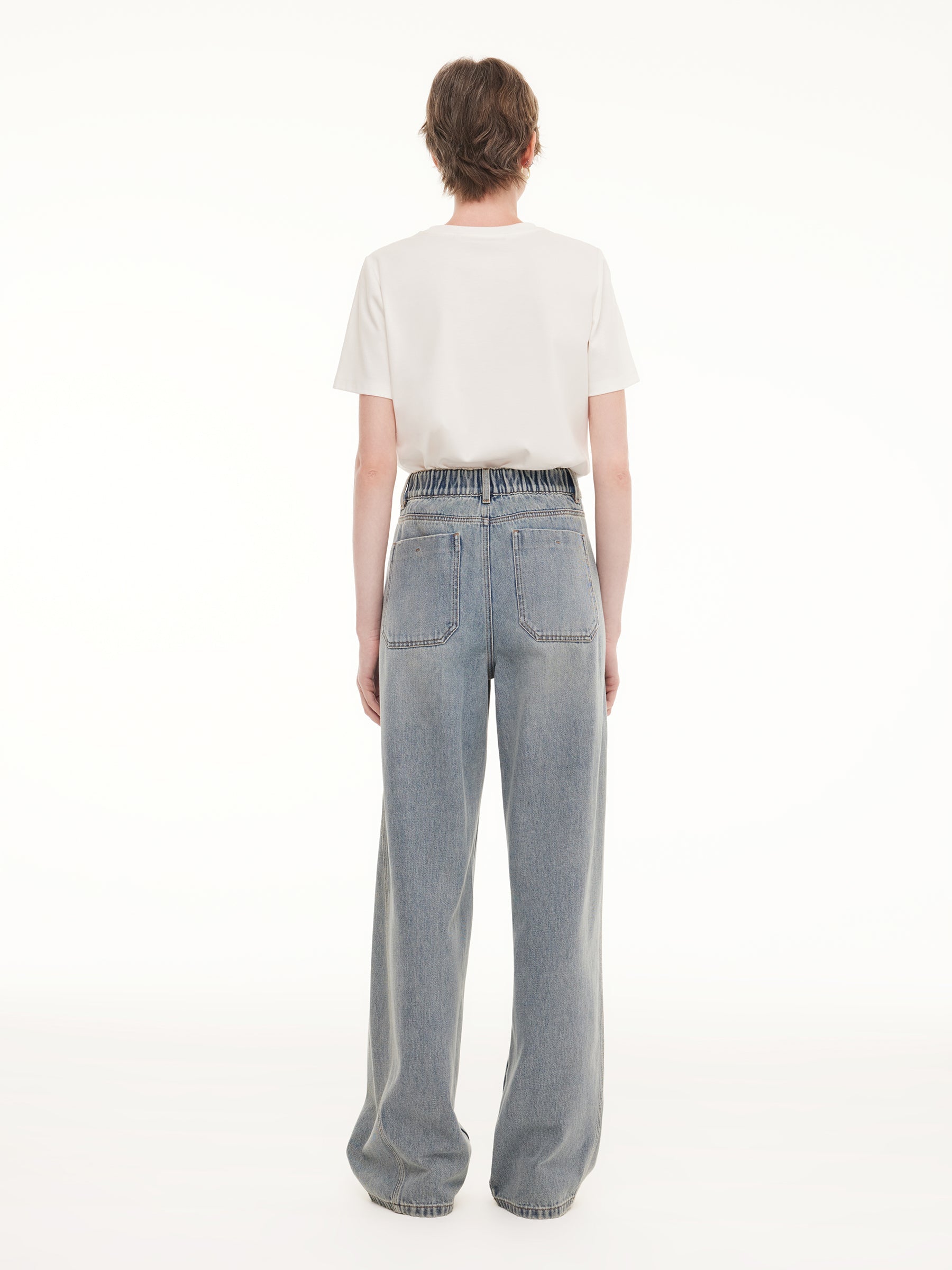 Curved-Leg Elongated Jeans