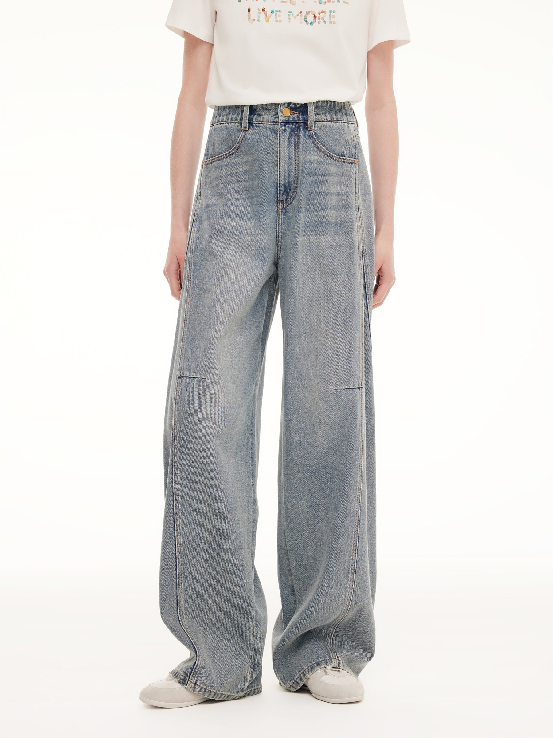 Curved-Leg Elongated Jeans