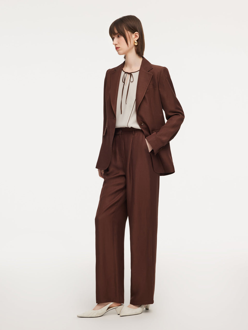 Belt Loop Side-Pocket Cut