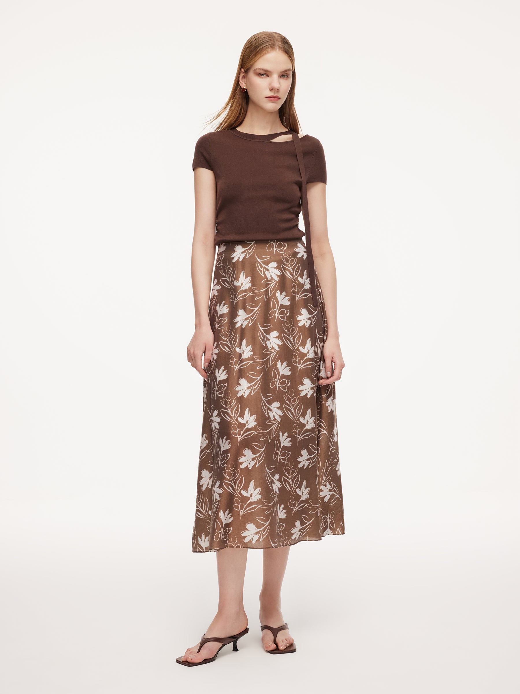 Wrinkle-Resistant Midi Drape Skirt